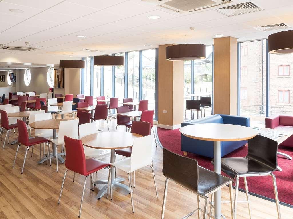 Travelodge Newcastle Central Restoran gambar